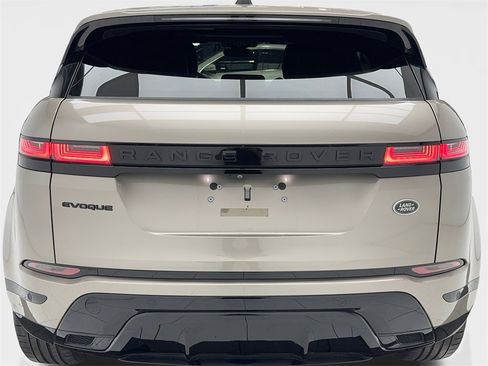 Used 2021 Land Rover Range Rover Evoque R-Dynamic SE image 11
