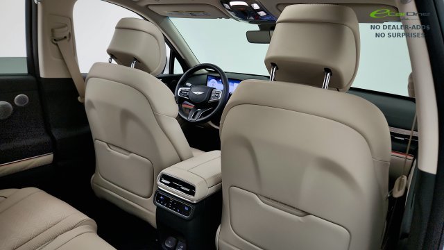 Used 2025 Genesis GV80 2.5T Prestige AWD/4WD image 40