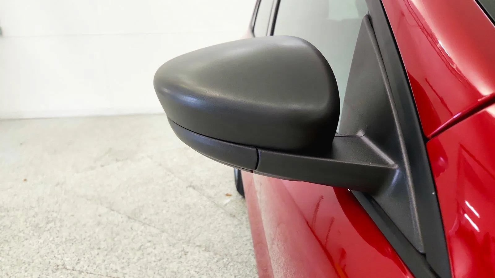 Used 2025 Ford Escape ST-Line FWD image 35
