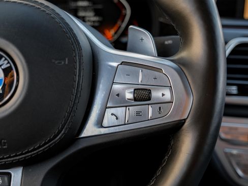 Used 2020 BMW 750i xDrive w/ Executive Package image 17