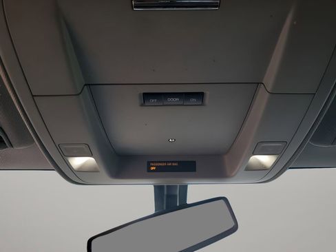 Used 2018 Chevrolet Silverado 1500 LT w/ Texas Edition image 39