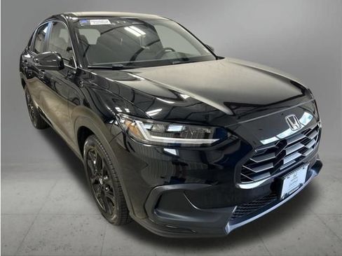 Certified 2024 Honda HR-V Sport image 9
