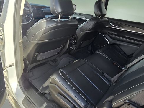 Used 2021 Jeep Grand Cherokee L Limited image 28