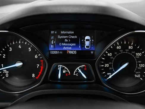 Used 2019 Ford Escape Titanium image 16