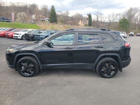 Used 2023 Jeep Cherokee Altitude Lux w/ Lux Elite Package image 2
