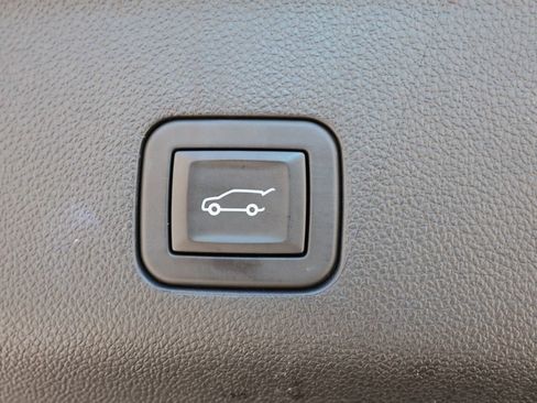 Used 2025 GMC Yukon XL Elevation AWD/4WD image 35