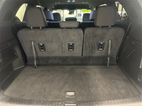 Used 2025 GMC Acadia Elevation image 19