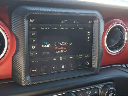 Used 2022 Jeep Wrangler Unlimited Rubicon AWD/4WD image 16