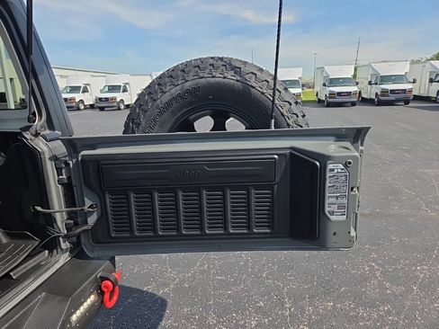 Used 2019 Jeep Wrangler Unlimited Sport S AWD/4WD image 30