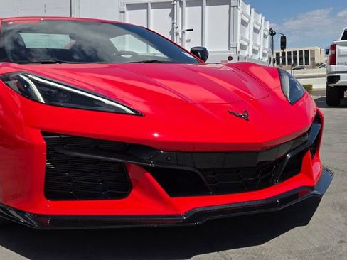 Certified 2023 Chevrolet Corvette Z06 w/ Stealth Interior Trim Package RWD image 8