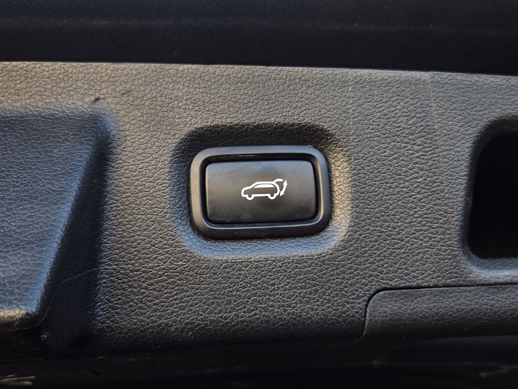 Used 2023 Hyundai Santa Fe Limited w/ Cargo Package FWD image 34