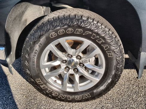 Used 2019 Chevrolet Silverado 1500 LT w/ All-Star Edition image 31