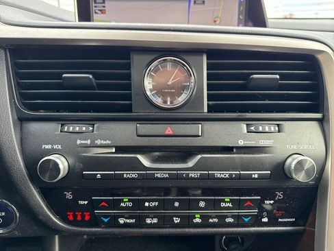 Used 2019 Lexus RX 450h AWD image 46