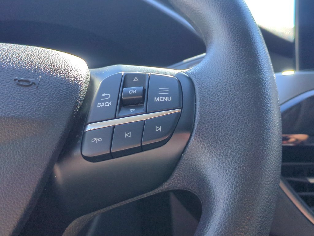 Used 2025 Ford Escape Active AWD/4WD image 18