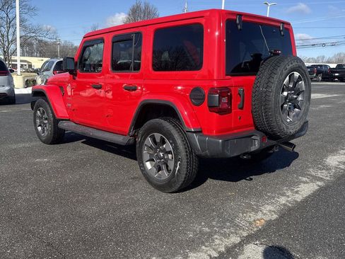 Used 2019 Jeep Wrangler Unlimited Sahara image 6