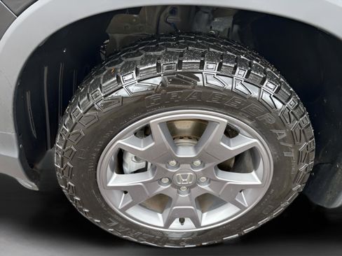 Certified 2024 Honda Passport TrailSport image 37