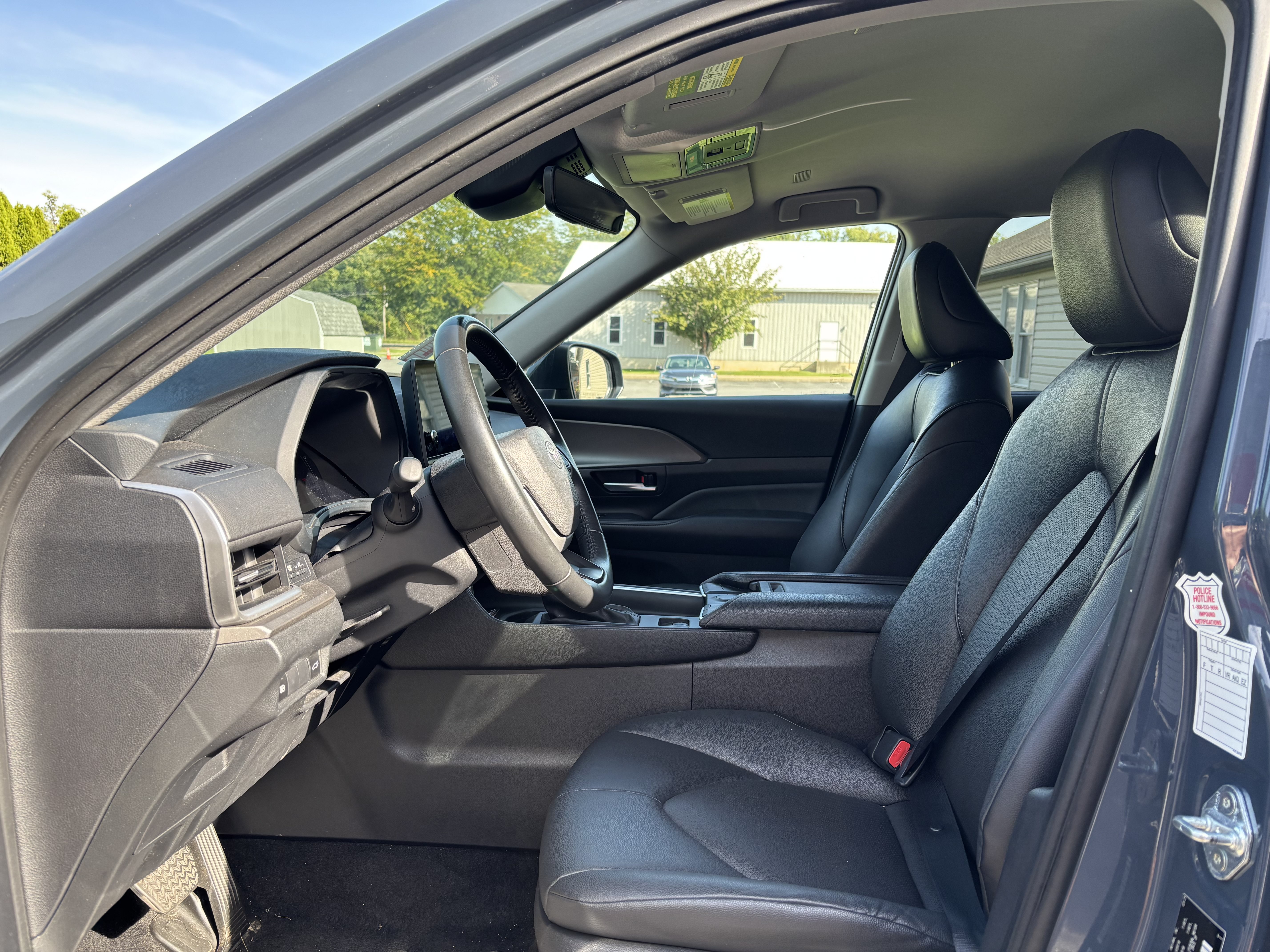 Used 2025 Toyota Grand Highlander AWD image 13