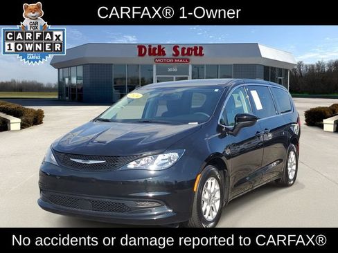 Used 2024 Chrysler Voyager LX FWD image 3
