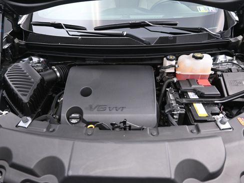 Used 2023 Chevrolet Traverse LS w/ Safety Package image 31