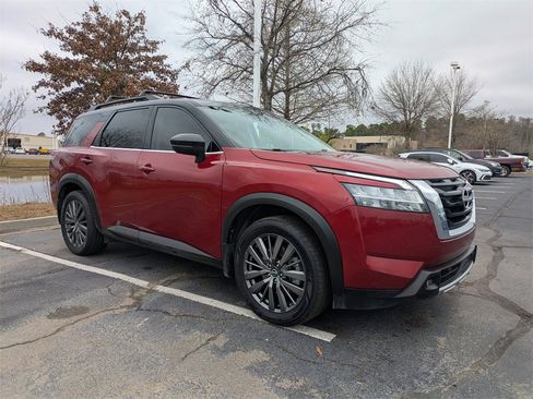 Used 2022 Nissan Pathfinder SL w/ SL Premium Package image 3