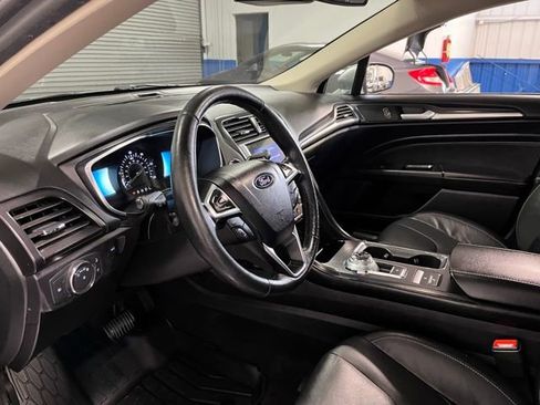 Used 2020 Ford Fusion Titanium image 22