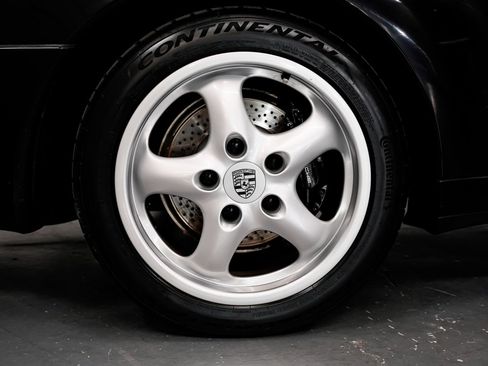 Used 1995 Porsche 911 Carrera RWD image 51