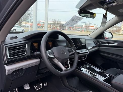 New 2026 Volkswagen Atlas Peak Edition image 11