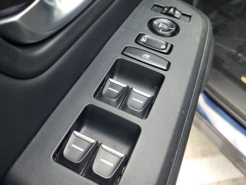 Used 2025 Honda Pilot Sport image 20