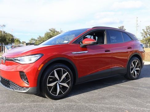 Certified 2024 Volkswagen ID.4 Pro S image 3