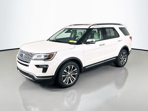 Used 2018 Ford Explorer Platinum image 3
