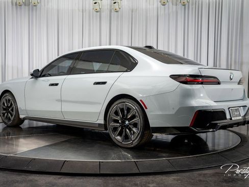 Used 2023 BMW 740i 740i w/ Parking Assistance Package image 13