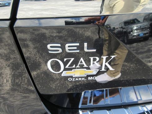 Used 2024 Volkswagen Atlas SEL AWD/4WD image 12