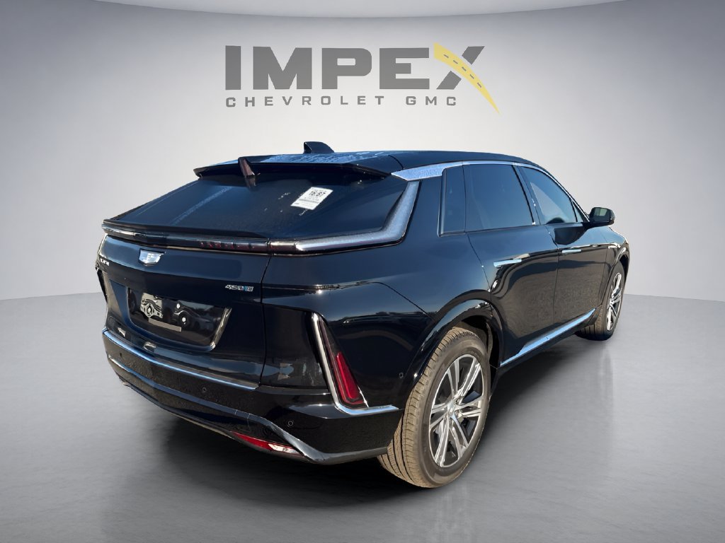 Used 2024 Cadillac Lyriq Luxury RWD image 5