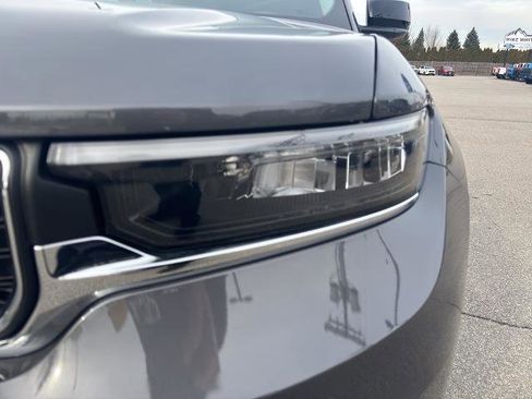 Used 2024 Jeep Grand Cherokee L Laredo image 4