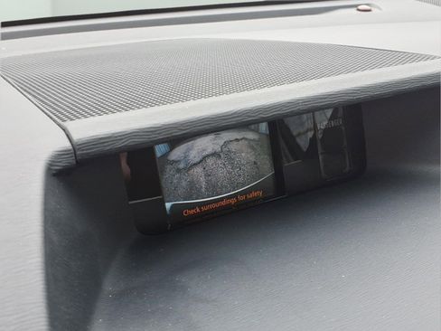 Used 2013 Toyota Sienna XLE FWD image 10