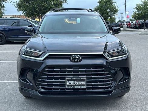 New 2026 Toyota Grand Highlander AWD image 2