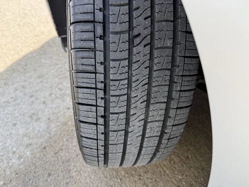 Used 2017 Chevrolet Volt LT w/ Comfort Package image 14