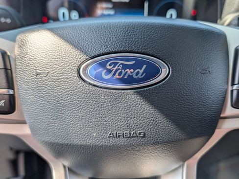 Used 2025 Ford Explorer Active RWD image 28