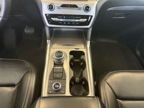 Used 2021 Ford Explorer XLT w/ Equipment Group 202A AWD/4WD image 12