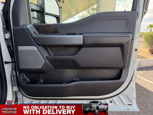 Used 2025 Ford F350 Lariat w/ Black Appearance Package image 30