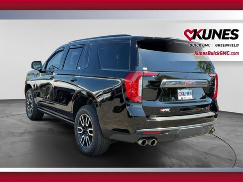 Used 2023 GMC Yukon AT4 w/ Technology Package AWD/4WD image 8