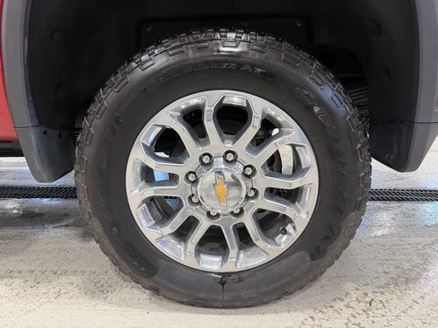 Used 2024 Chevrolet Silverado 2500 LTZ AWD/4WD image 19