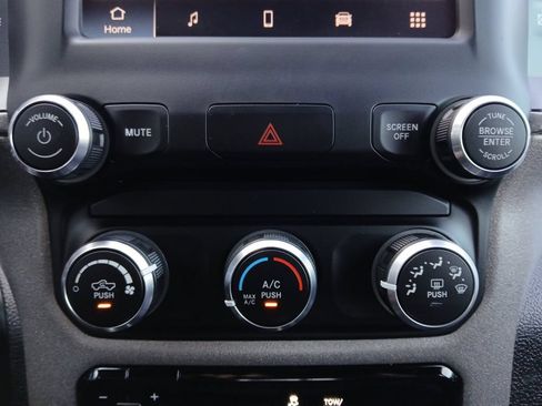 Used 2022 RAM 2500 Tradesman AWD/4WD image 4