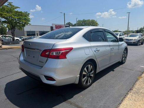 Used 2019 Nissan Sentra SV w/ Special Edition Package FWD image 7