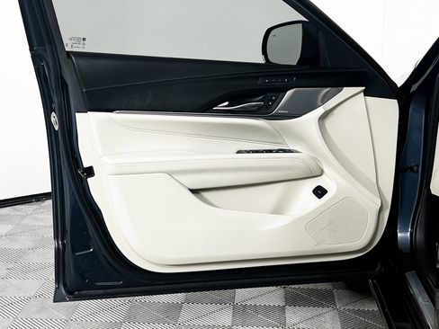 Used 2025 Cadillac CT4 Premium Luxury image 16