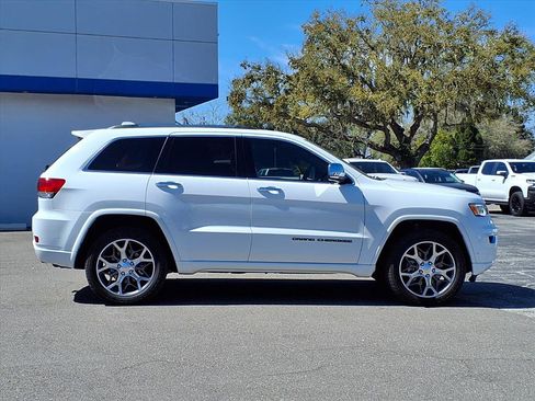 Used 2020 Jeep Grand Cherokee Overland image 3