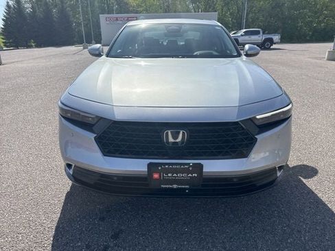 Used 2025 Honda Accord Touring image 3