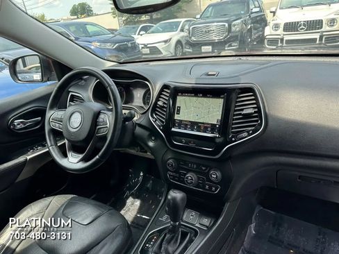 Used 2019 Jeep Cherokee Limited AWD/4WD image 14