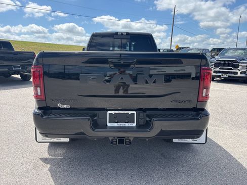 New 2026 RAM 3500 Laramie AWD/4WD image 5