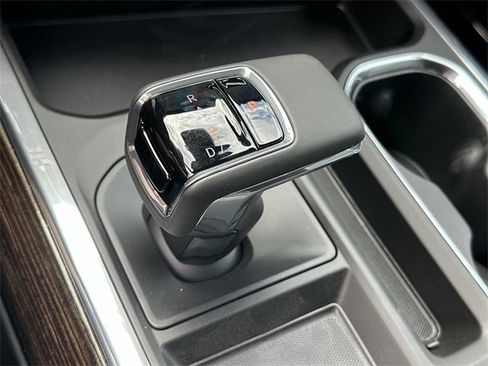 New 2026 GMC Sierra 1500 Elevation w/ LPO, Elevation Black Package image 12